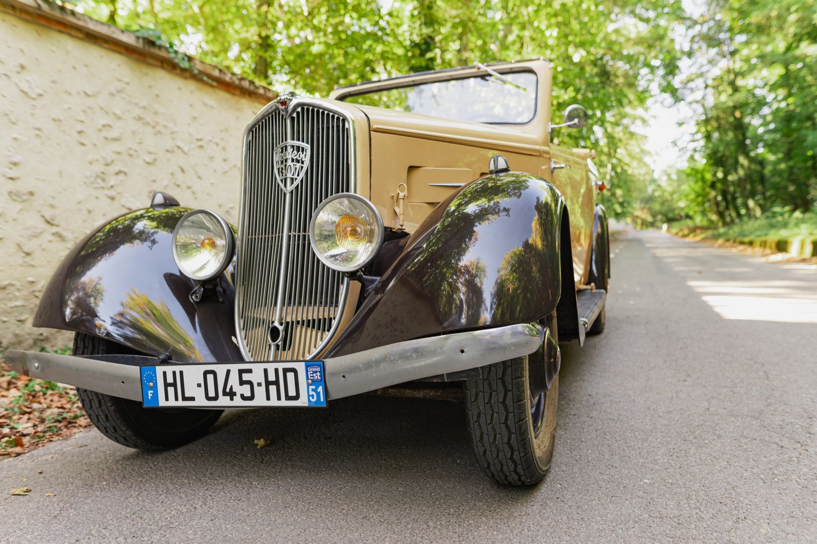 Détail de la calandre de la Peugeot 301 D